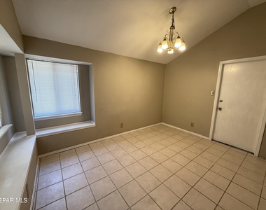 741 Villa Vanessa Drive - Photo Thumbnail 6