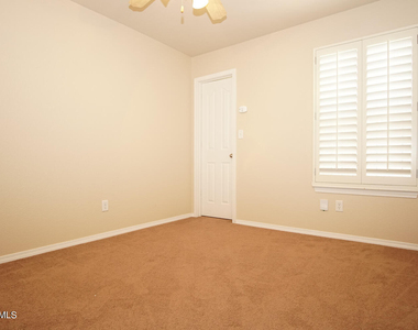 7133 Mesquite Tree Lane - Photo Thumbnail 4