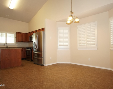 7133 Mesquite Tree Lane - Photo Thumbnail 11