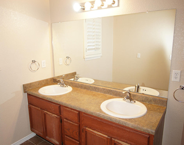 7133 Mesquite Tree Lane - Photo Thumbnail 21