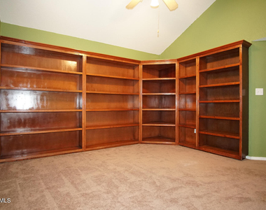 7133 Mesquite Tree Lane - Photo Thumbnail 17