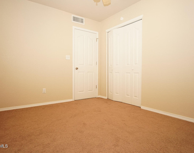 7133 Mesquite Tree Lane - Photo Thumbnail 10