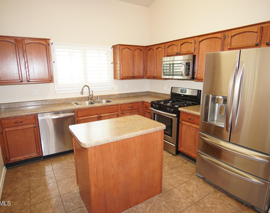7133 Mesquite Tree Lane - Photo Thumbnail 13