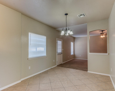 11296 Bullseye Street - Photo Thumbnail 4