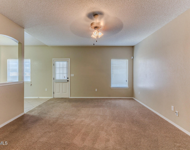 11296 Bullseye Street - Photo Thumbnail 6