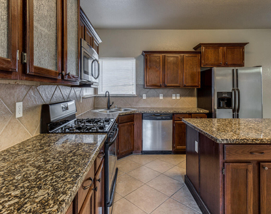 11296 Bullseye Street - Photo Thumbnail 10