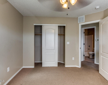 11296 Bullseye Street - Photo Thumbnail 20
