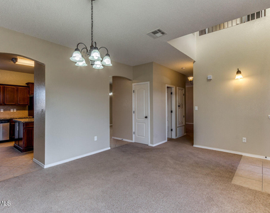 11296 Bullseye Street - Photo Thumbnail 5