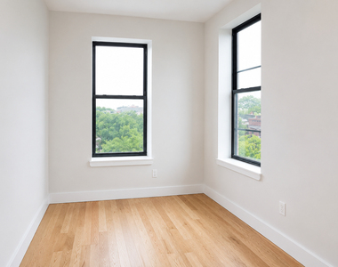 483 Evergreen Avenue - Photo Thumbnail 4
