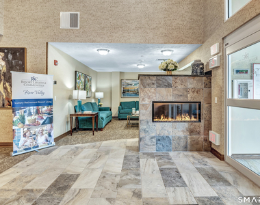 101 Oakview Drive - Photo Thumbnail 2