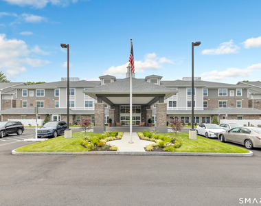 101 Oakview Drive - Photo Thumbnail 1
