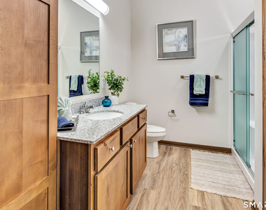 101 Oakview Drive - Photo Thumbnail 12