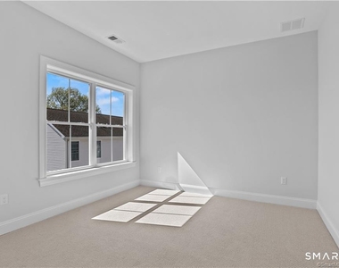 348 Halley Avenue - Photo Thumbnail 23