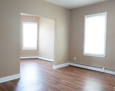 136 Sherman Street - Photo Thumbnail 6