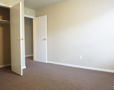 136 Sherman Street - Photo Thumbnail 19