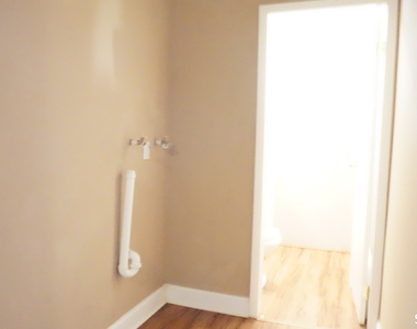 136 Sherman Street - Photo Thumbnail 9