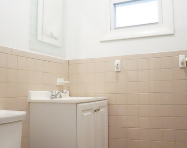 136 Sherman Street - Photo Thumbnail 8