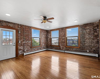 18 Bank Street - Photo Thumbnail 8