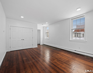 18 Bank Street - Photo Thumbnail 11
