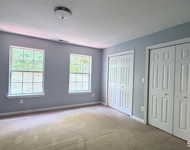 3409 Whitney Avenue - Photo Thumbnail 13
