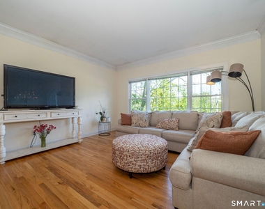70 Kellogg Street - Photo Thumbnail 3