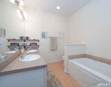 70 Kellogg Street - Photo Thumbnail 13