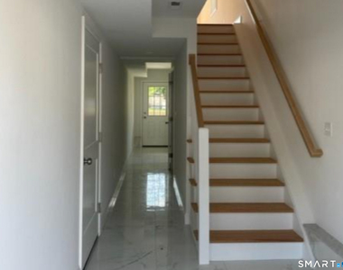 1686 Litchfield Turnpike - Photo Thumbnail 1