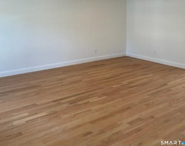 1686 Litchfield Turnpike - Photo Thumbnail 8