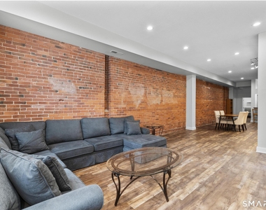 196 Crown Street - Photo Thumbnail 23