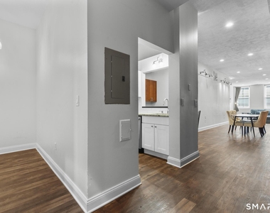 196 Crown Street - Photo Thumbnail 12