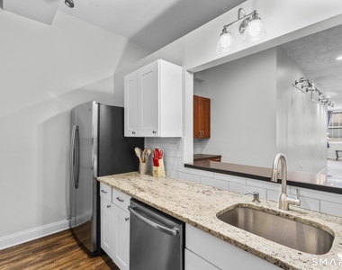 196 Crown Street - Photo Thumbnail 3