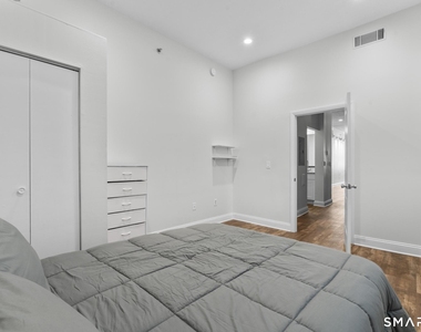 196 Crown Street - Photo Thumbnail 11