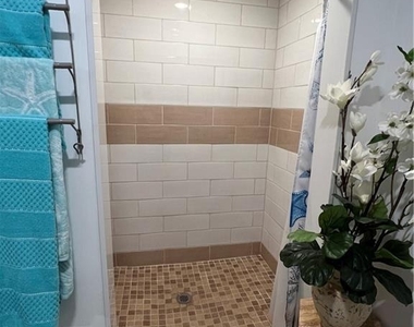16 Clearwater Road - Photo Thumbnail 10