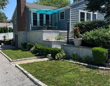 16 Clearwater Road - Photo Thumbnail 1