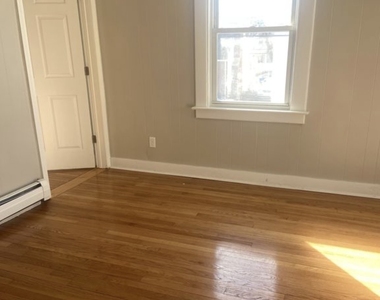 43 Whiting St Street - Photo Thumbnail 1
