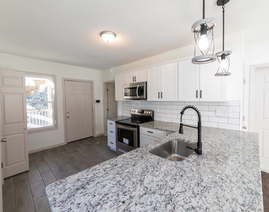 84 Sheffield Avenue - Photo Thumbnail 13