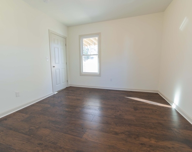 84 Sheffield Avenue - Photo Thumbnail 11