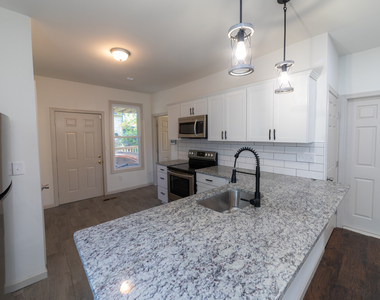 84 Sheffield Avenue - Photo Thumbnail 2