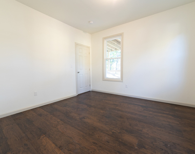 84 Sheffield Avenue - Photo Thumbnail 16