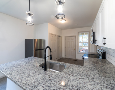 84 Sheffield Avenue - Photo Thumbnail 1