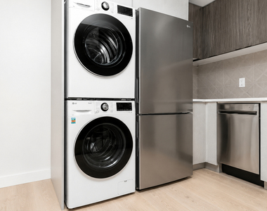 37-25 32nd Street - Photo Thumbnail 4