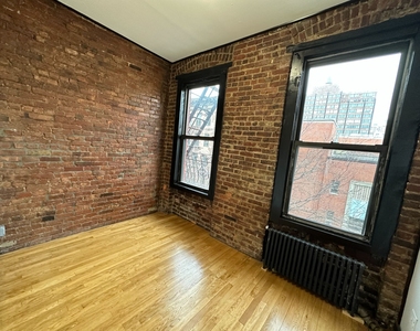 East 11th Street & Ave C - Photo Thumbnail 5
