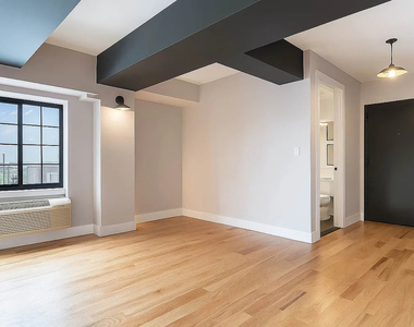 186 Lenox Road - Photo Thumbnail 3