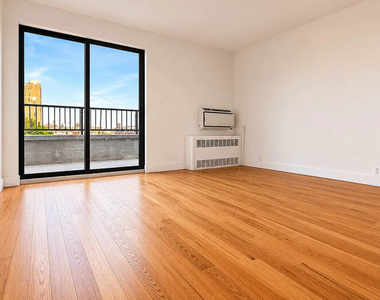201 East 12th Street - Photo Thumbnail 7