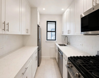 201 East 12th Street - Photo Thumbnail 2