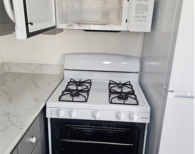 820 A Avenue - Photo Thumbnail 2
