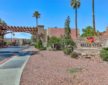 5240 Indian River Drive - Photo Thumbnail 6