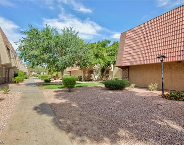 5240 Indian River Drive - Photo Thumbnail 7