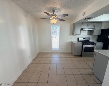 1405 Vegas Valley Drive - Photo Thumbnail 8