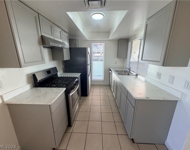 1405 Vegas Valley Drive - Photo Thumbnail 9
